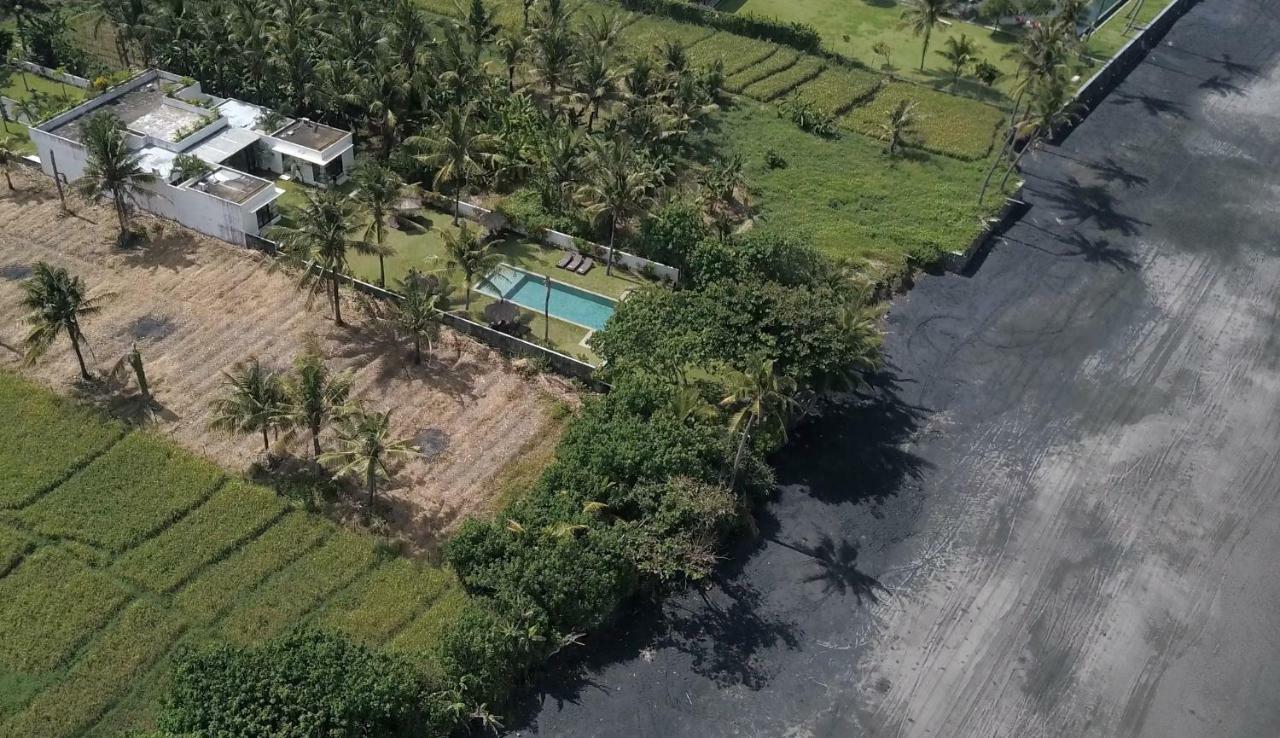 Pantai Hitam Villa Selemadeg Εξωτερικό φωτογραφία